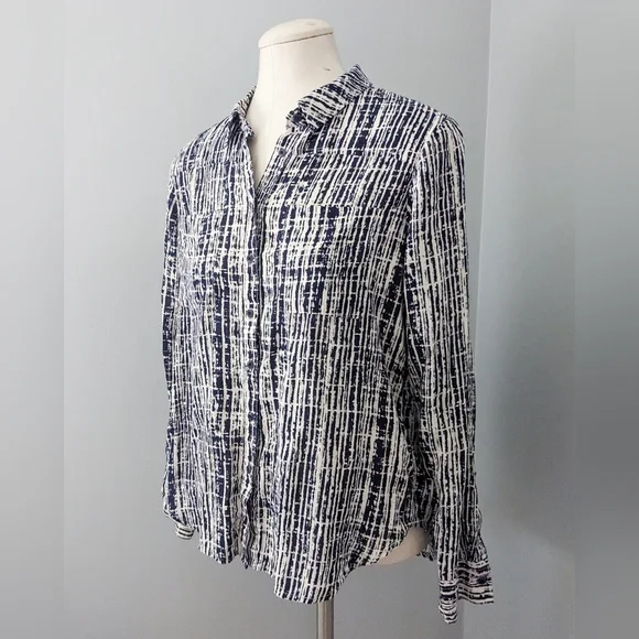 Anthropologie Blue and White Relaxed Button Down Blouse - Picture 4 of 9